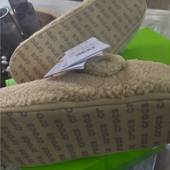 Classic cozy slippers, crocs - Picture 6 of 7